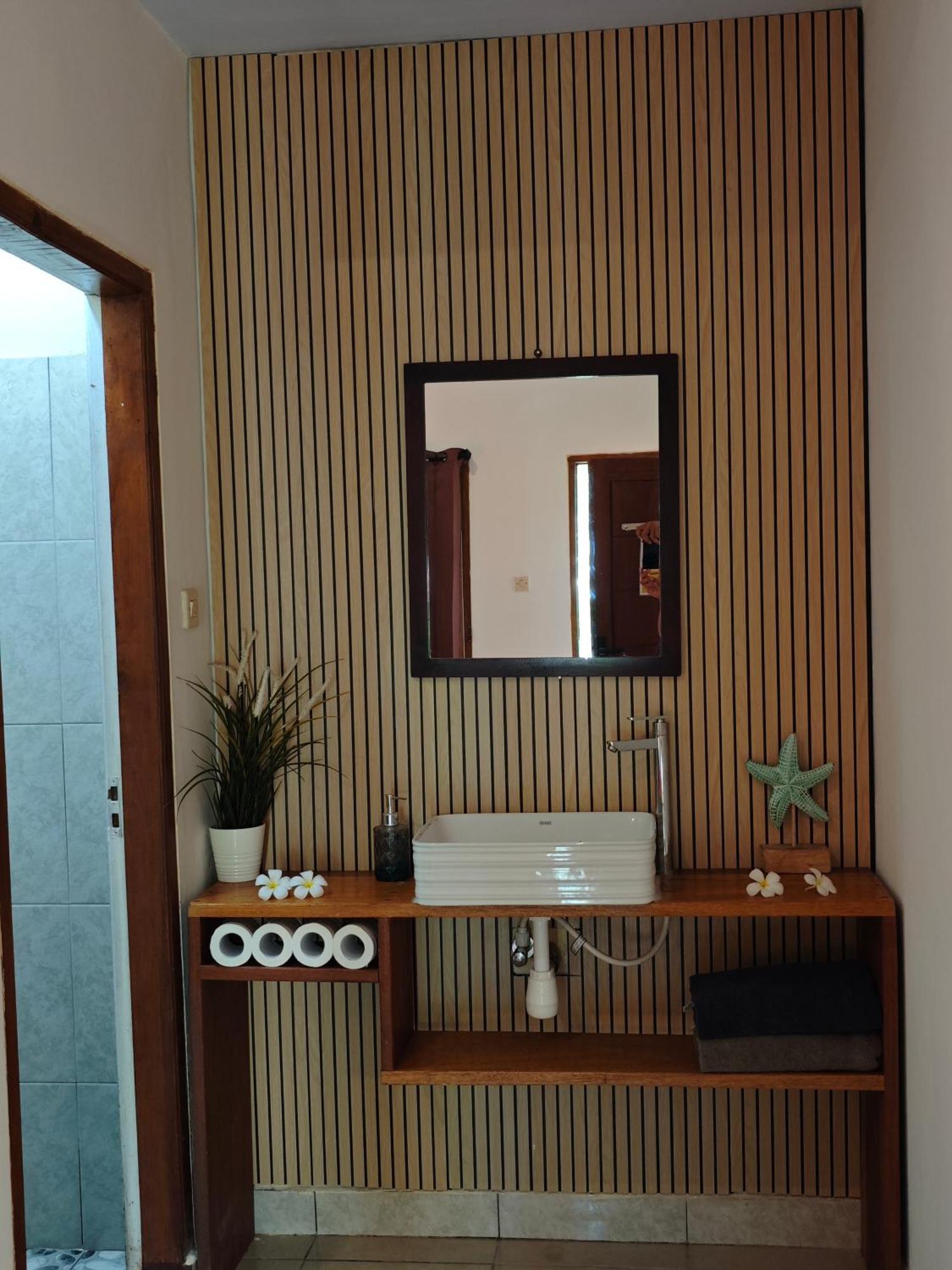 Отель Surf Camp 79 Kuta  Номер фото