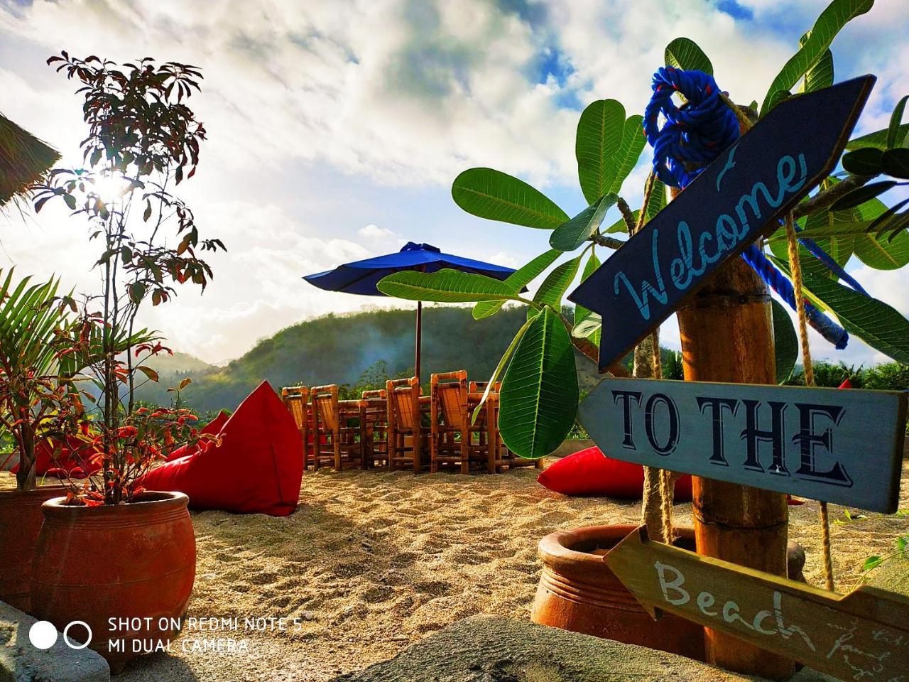 Отель Surf Camp 79 Kuta  Экстерьер фото