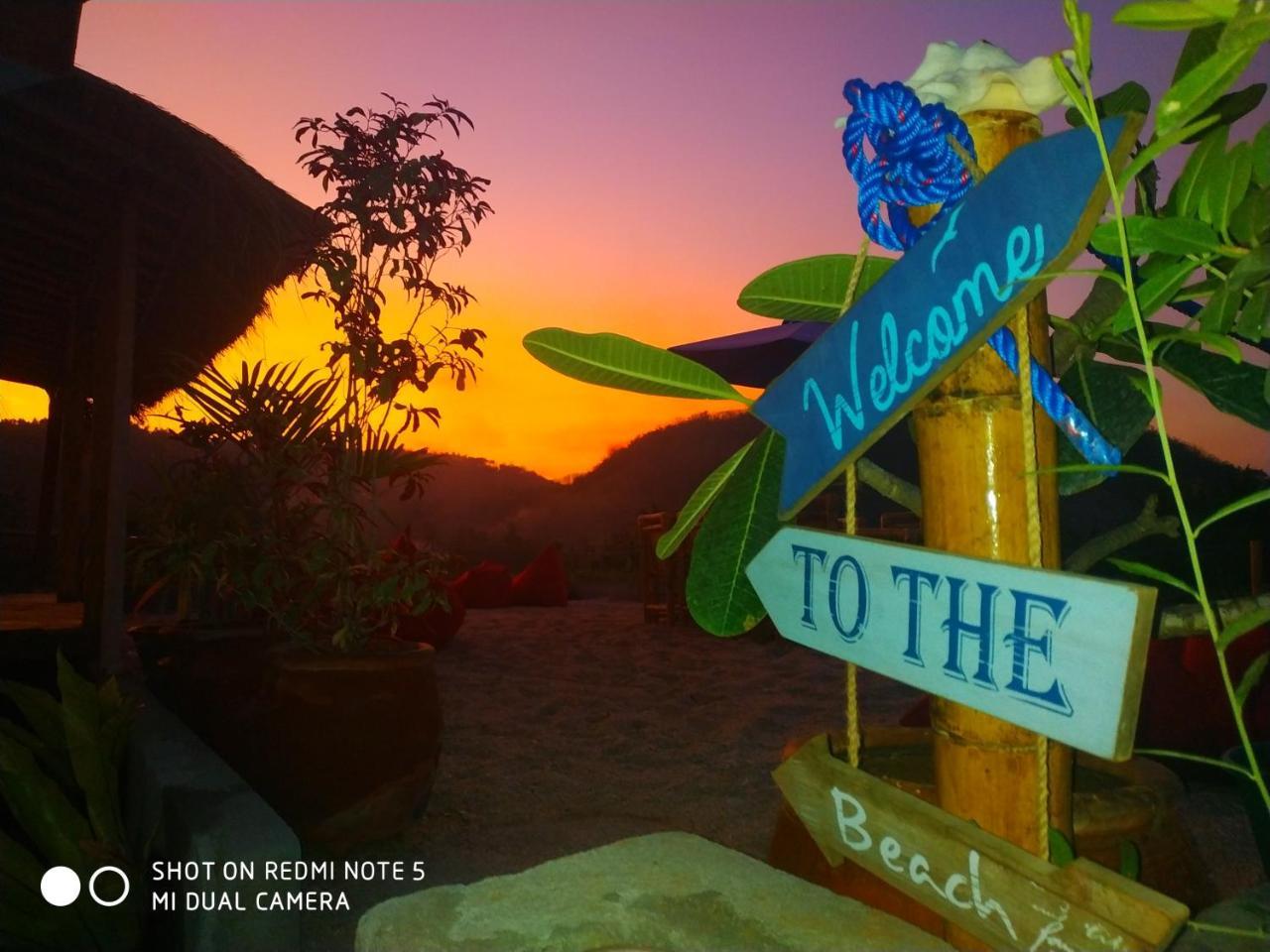 Отель Surf Camp 79 Kuta  Экстерьер фото